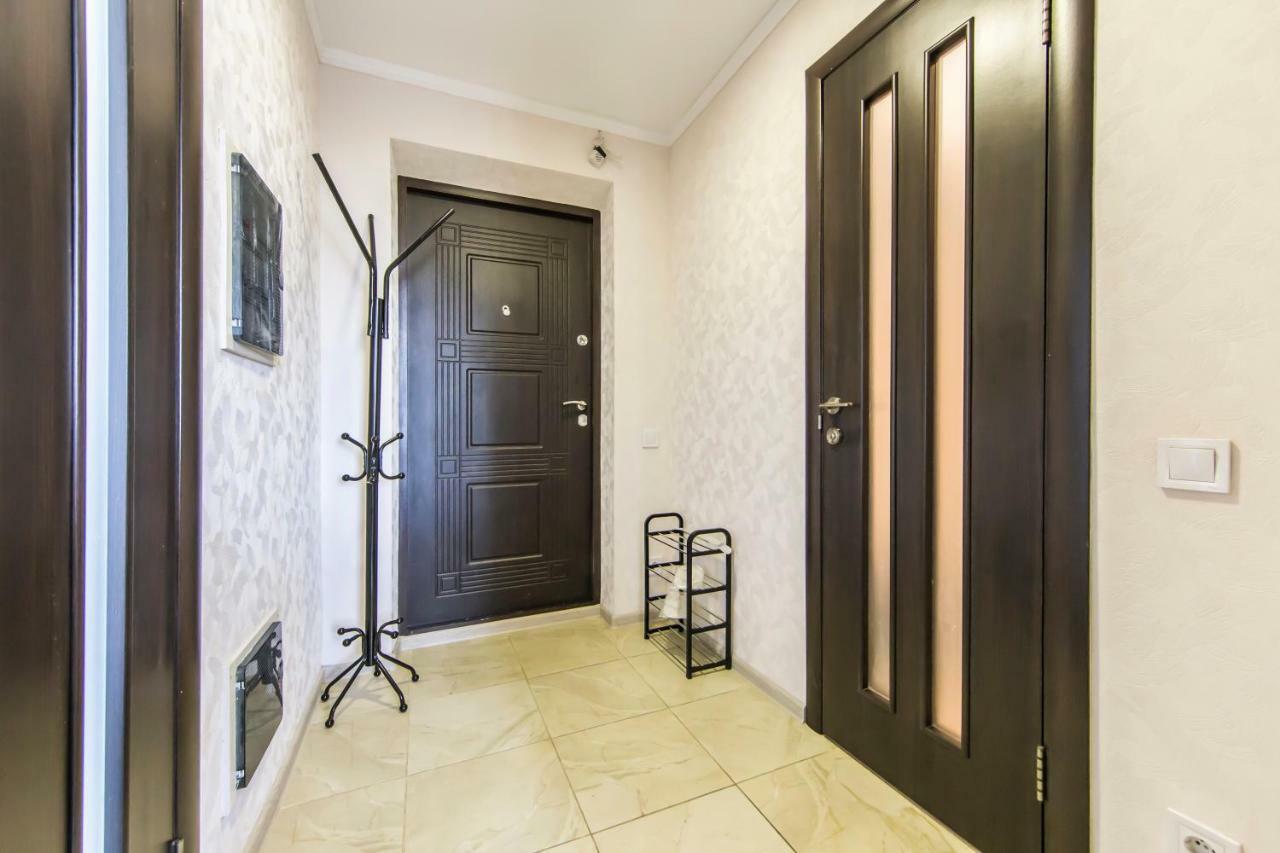 Super View, Luxury Apartment Near Chernihiv Metro. Kiev Luaran gambar