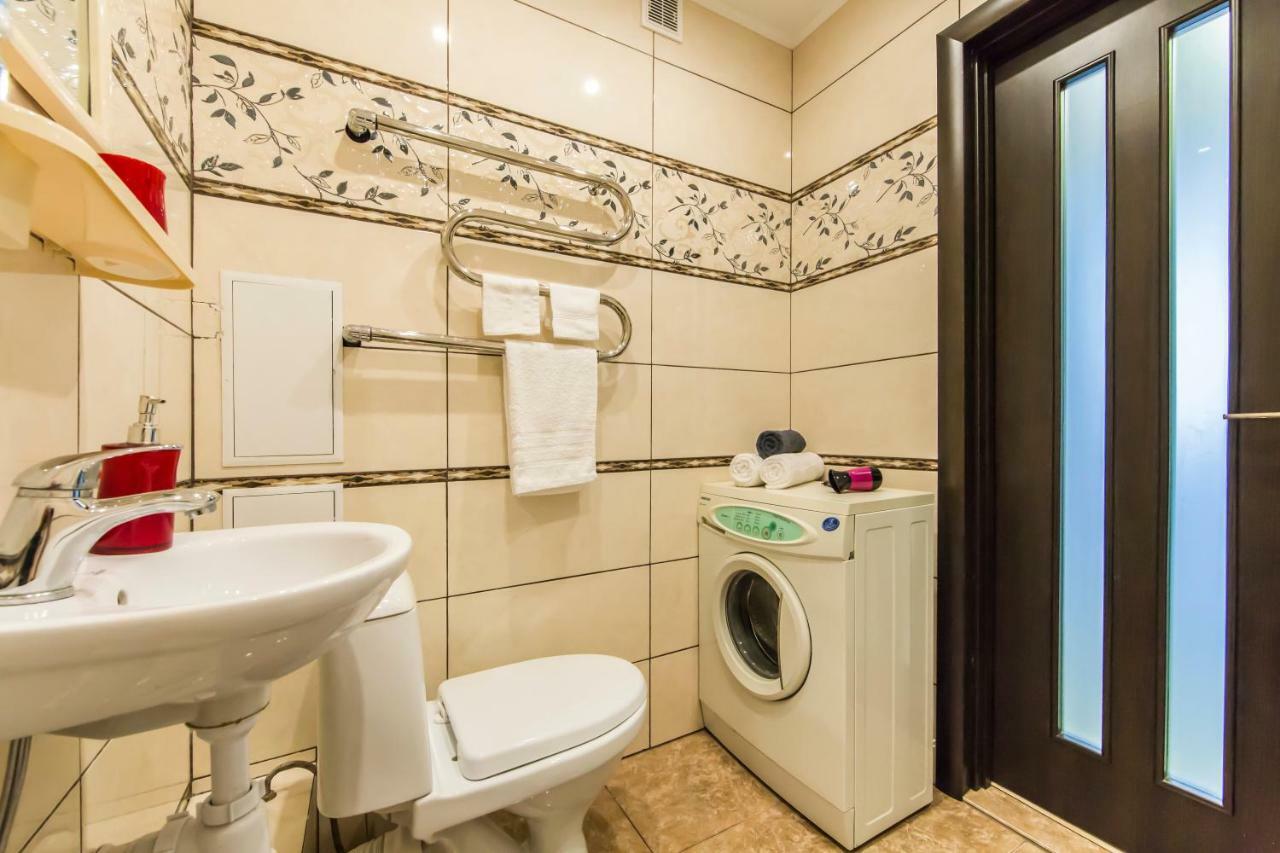Super View, Luxury Apartment Near Chernihiv Metro. Kiev Luaran gambar
