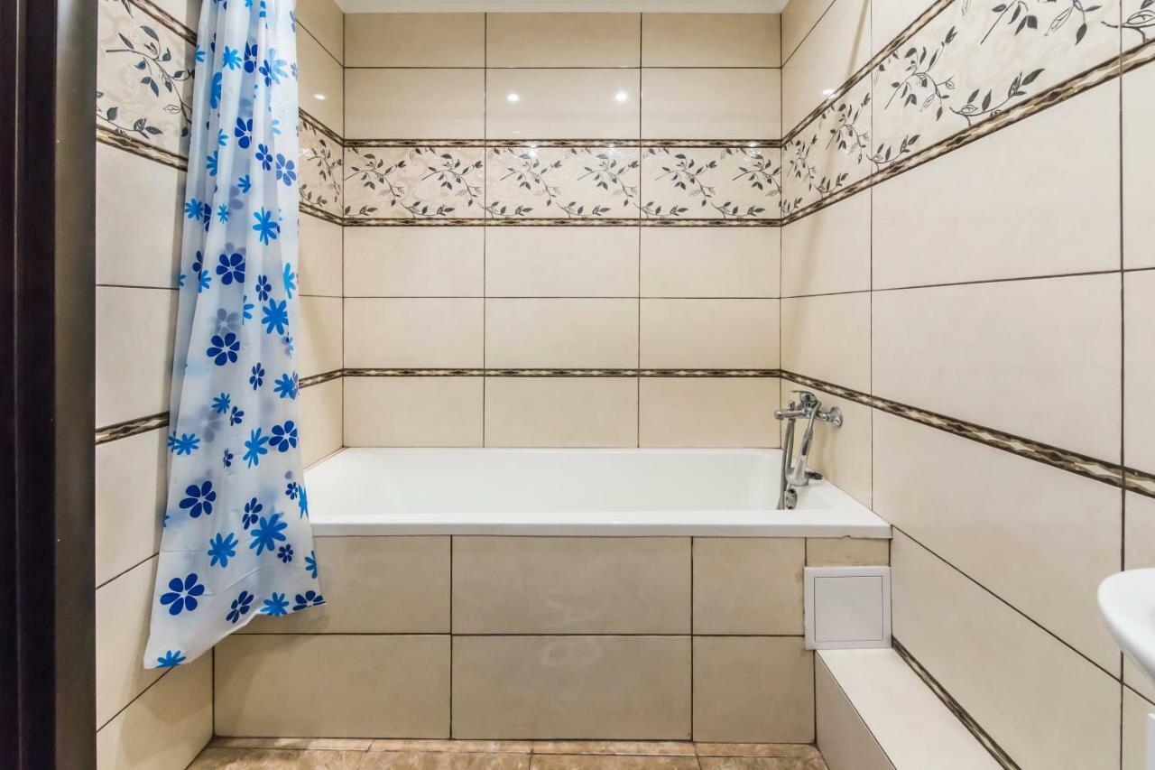 Super View, Luxury Apartment Near Chernihiv Metro. Kiev Luaran gambar