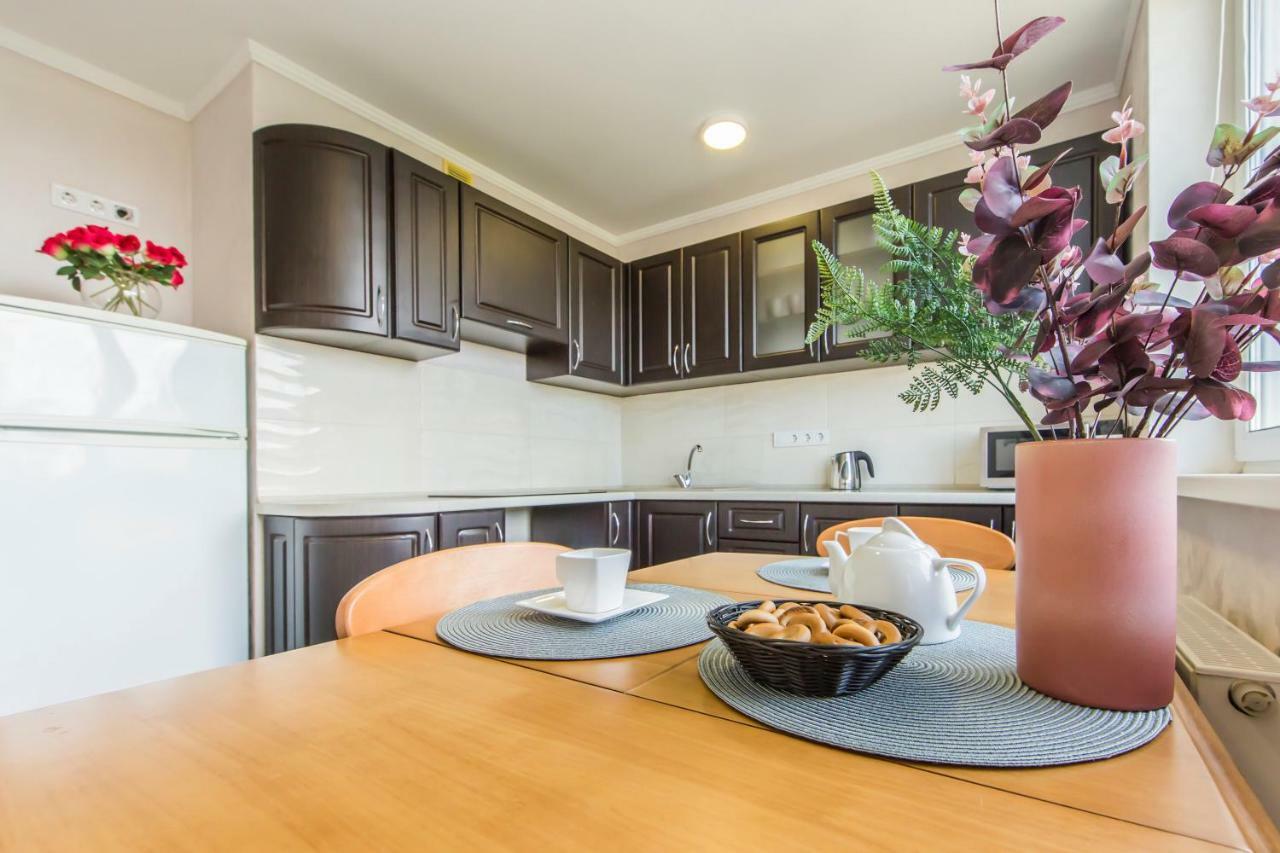 Super View, Luxury Apartment Near Chernihiv Metro. Kiev Luaran gambar